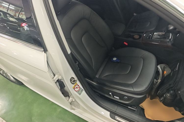 Used Audi A4L 2015 35 TFSI Automatic Comfort Model Right Front Seat