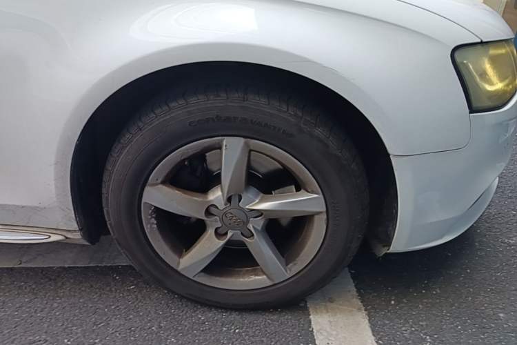 Used Audi A4L 2015 35 TFSI Automatic Standard Model Right Front Wheel Hub