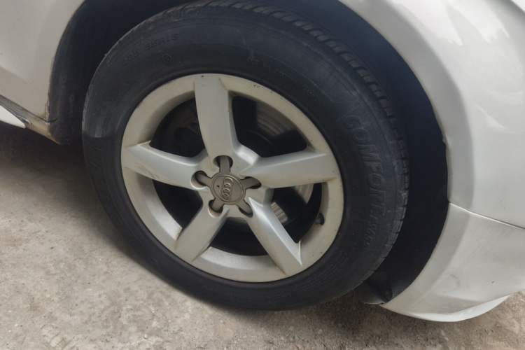 Used Audi A4L 2015 35 TFSI Automatic Standard Model Right Front Wheel Hub