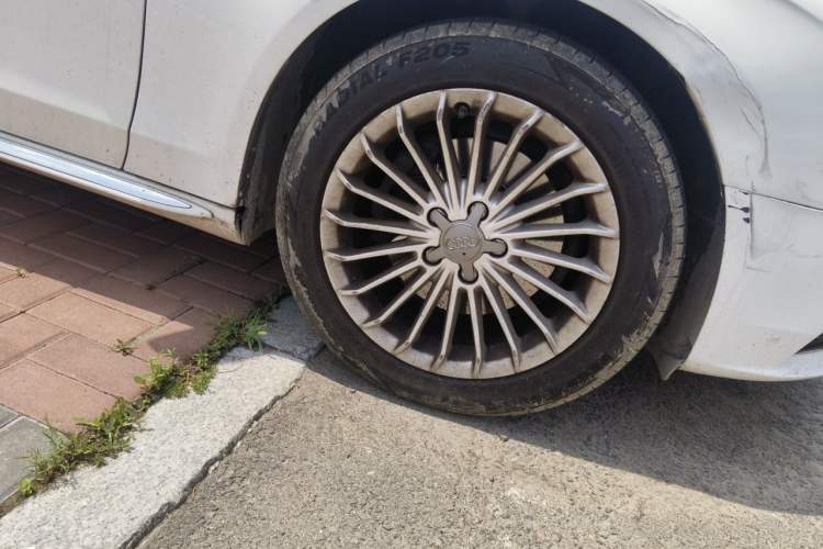 Used Audi A4L 2015 35 TFSI Automatic Comfort Model Right Front Wheel Hub
