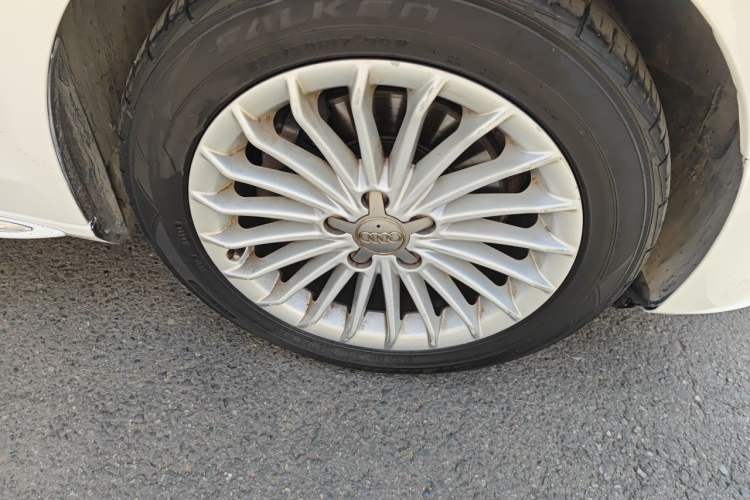 Used Audi A4L 2015 35 TFSI Automatic Comfort Model Right Front Wheel Hub