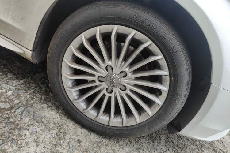 Used Audi A4L 2015 35 TFSI Automatic Technology Model Right Front Wheel Hub