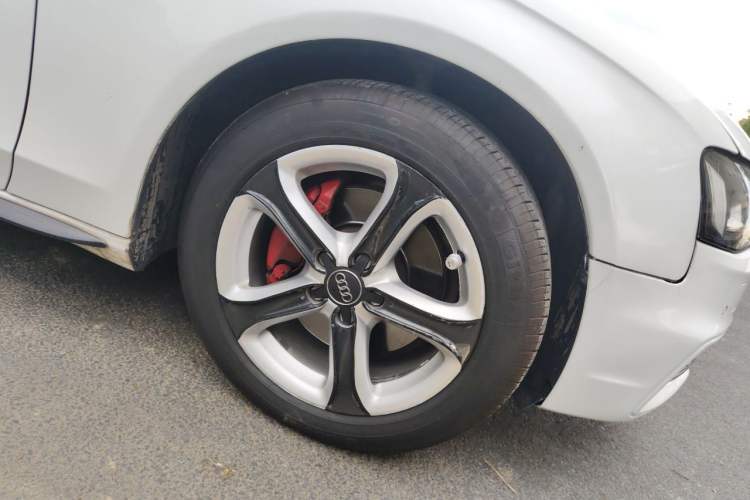 Used Audi A4L 2015 45 TFSI quattro Individual Sport Edition Right Front Wheel Hub