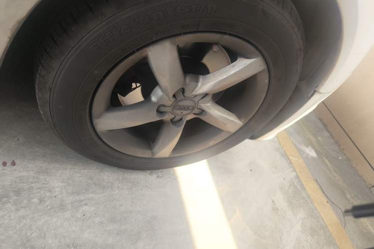 Used Audi A4L 2015 35 TFSI Millionth Anniversary Intelligent Edition Right Front Wheel Hub
