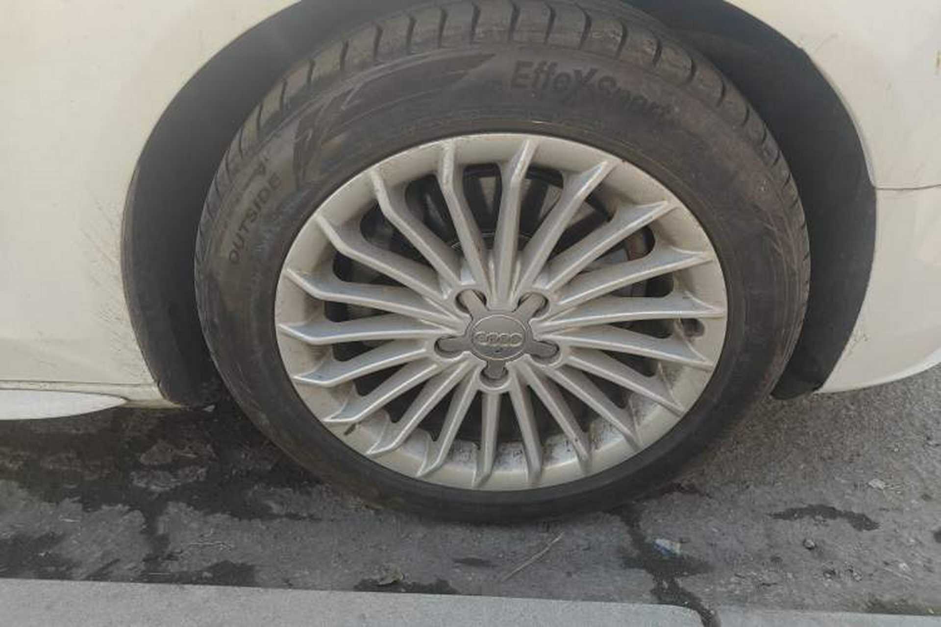 Used Audi A4L 2015 35 TFSI Automatic Comfort Model Right Front Wheel Hub