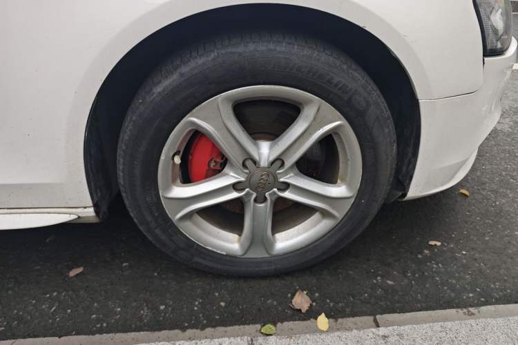 Used Audi A4L 2015 45 TFSI quattro Individual Sport Edition Right Front Wheel Hub