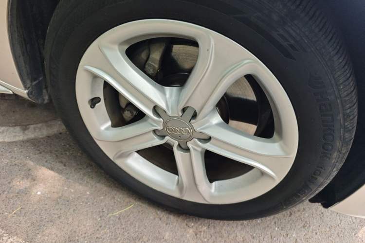 Used Audi A4L 2015 45 TFSI quattro Individual Sport Edition Right Front Wheel Hub