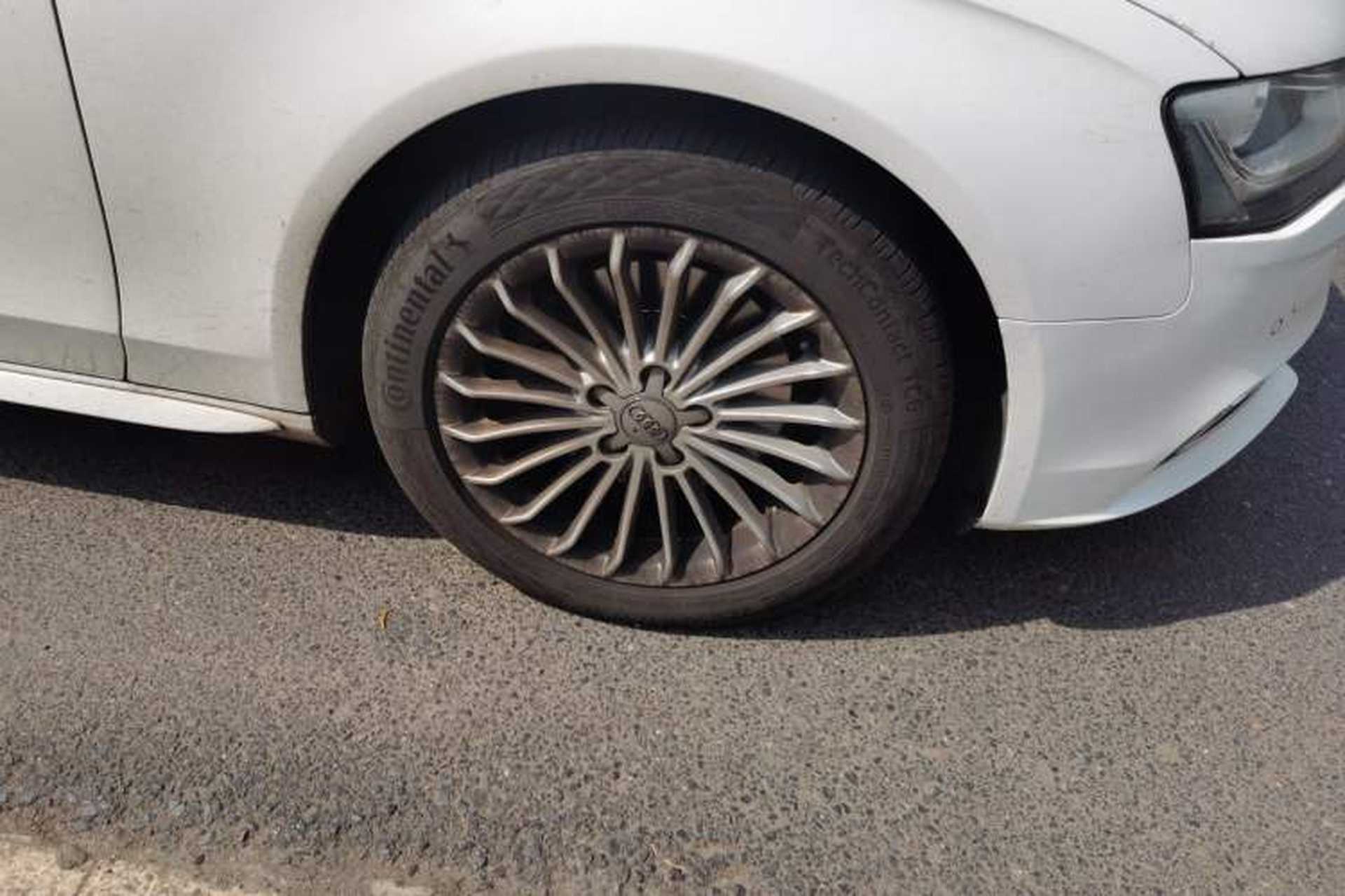 Used Audi A4L 2015 35 TFSI Automatic Comfort Model Right Front Wheel Hub