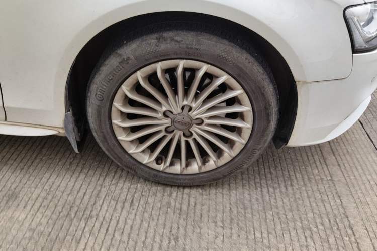 Used Audi A4L 2015 35 TFSI Automatic Comfort Model Right Front Wheel Hub