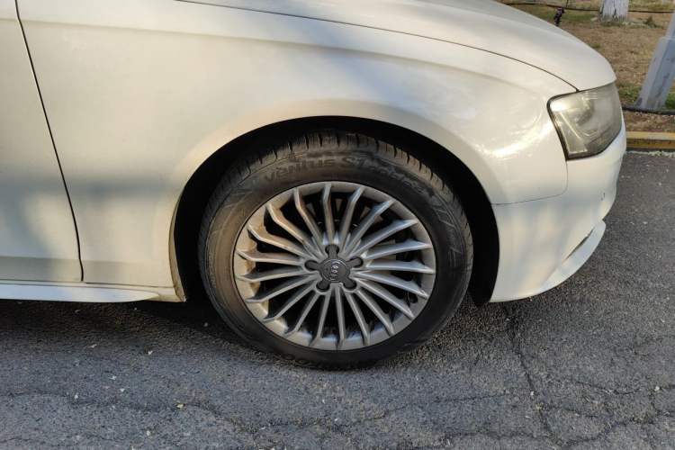 Used Audi A4L 2015 35 TFSI Automatic Technology Model Right Front Wheel Hub