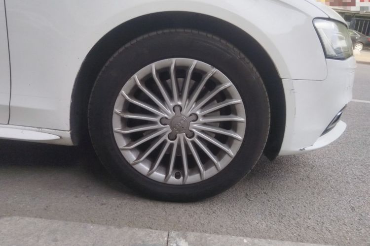 Used Audi A4L 2015 35 TFSI Automatic Comfort Model Right Front Wheel Hub