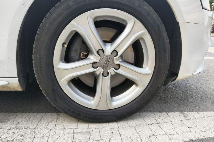 Used Audi A4L 2015 45 TFSI quattro Individual Sport Edition Right Front Wheel Hub