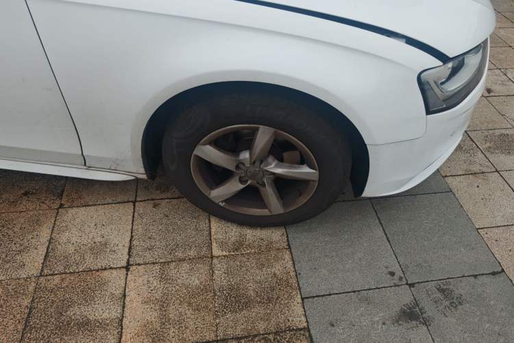 Used Audi A4L 2015 35 TFSI Automatic Standard Model Right Front Wheel Hub