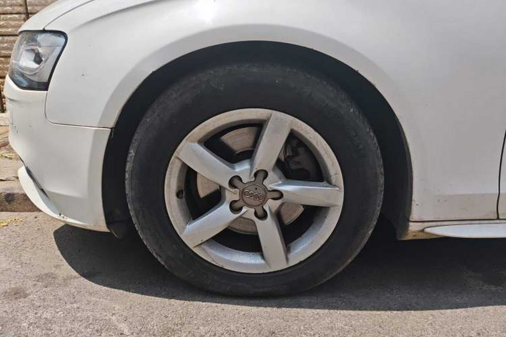 Used Audi A4L 2015 35 TFSI Automatic Standard Model Right Front Wheel Hub