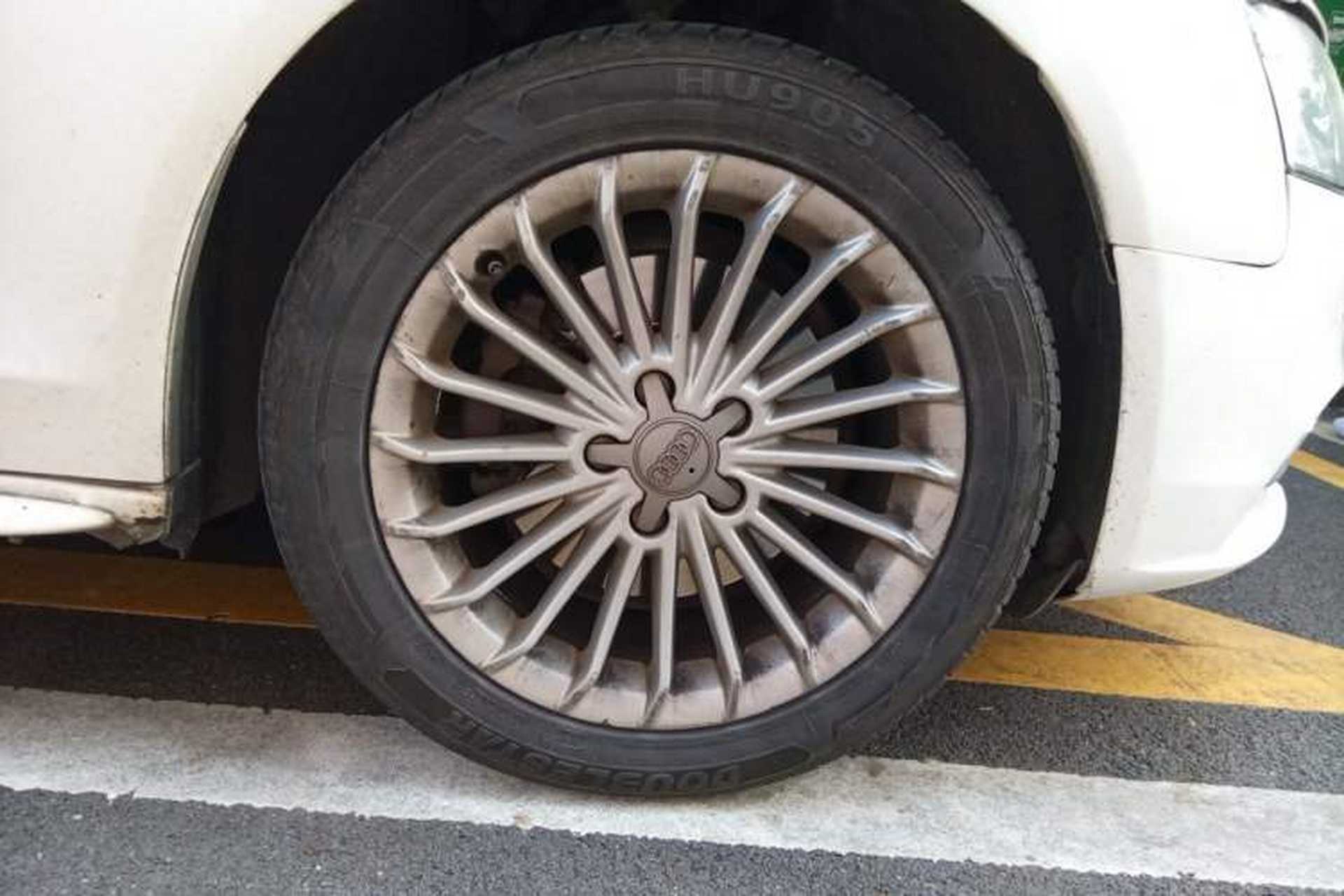 Used Audi A4L 2015 35 TFSI Automatic Comfort Model Right Front Wheel Hub
