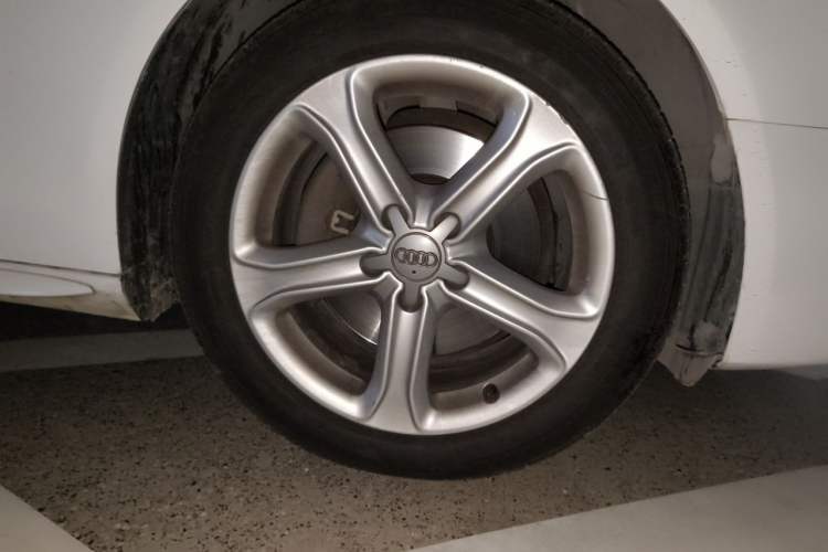 Used Audi A4L 2015 45 TFSI quattro Individual Sport Edition Right Front Wheel Hub