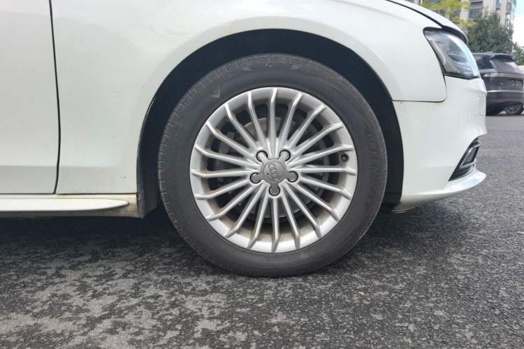 Used Audi A4L 2015 35 TFSI Automatic Technology Model Right Front Wheel Hub
