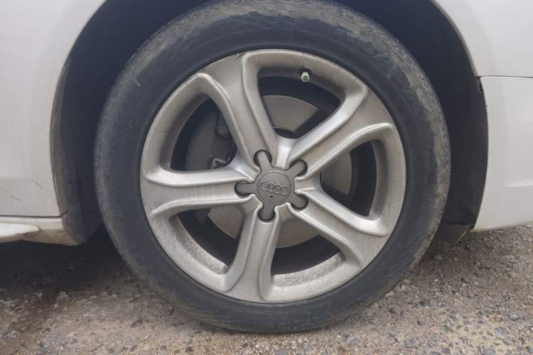 Used Audi A4L 2015 45 TFSI quattro Individual Sport Edition Right Front Wheel Hub