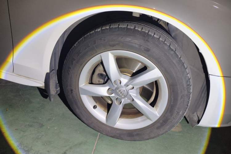 Used Audi A4L  Right Front Wheel Hub