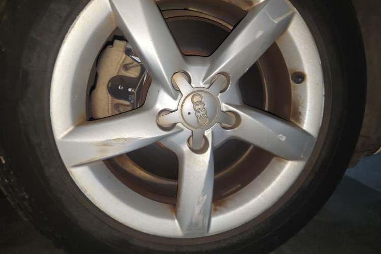 Used Audi A4L 2015 30 TFSI Automatic Comfort Model Right Front Wheel Hub