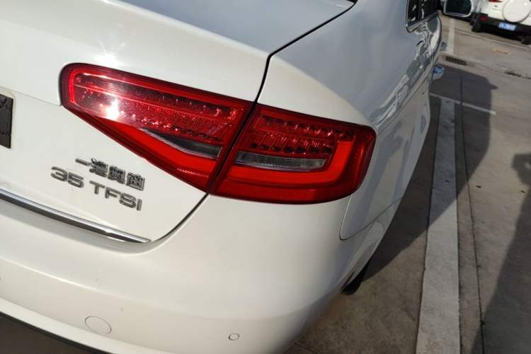 Used Audi A4L 2015 35 TFSI Automatic Technology Model Right Rear Taillight