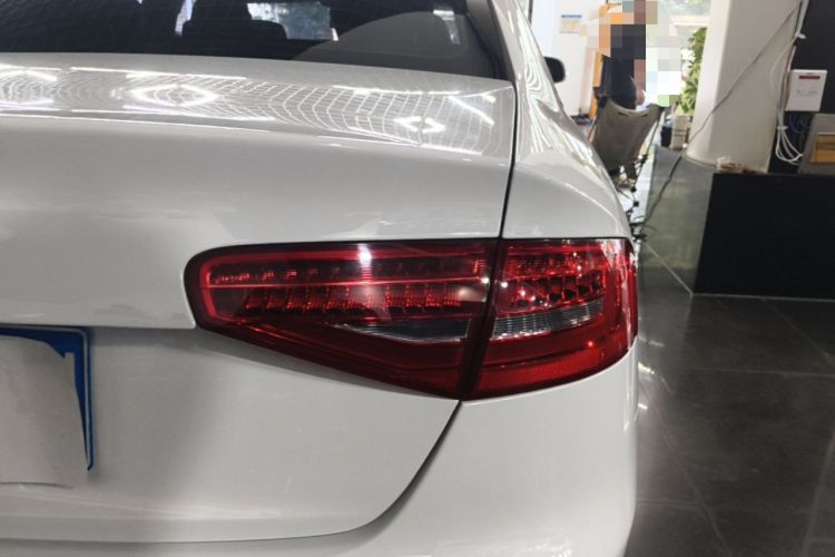 Used Audi A4L 2015 35 TFSI Automatic Comfort Model Right Rear Taillight