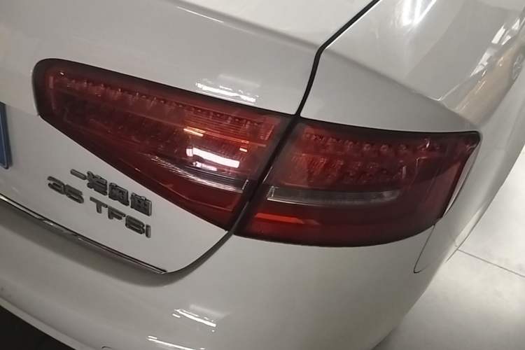 Used Audi A4L 2015 35 TFSI Automatic Comfort Model Right Rear Taillight