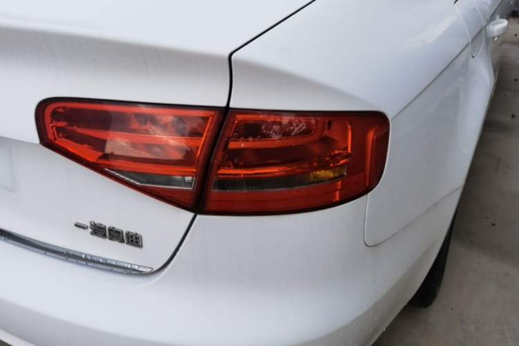 Used Audi A4L 2015 30 TFSI Automatic Comfort Model Right Rear Taillight