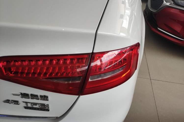 Used Audi A4L 2015 45 TFSI quattro Individual Sport Edition Right Rear Taillight
