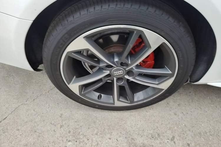 Used Audi A4L 2015 35 TFSI Automatic Comfort Model Right Rear Wheel Hub