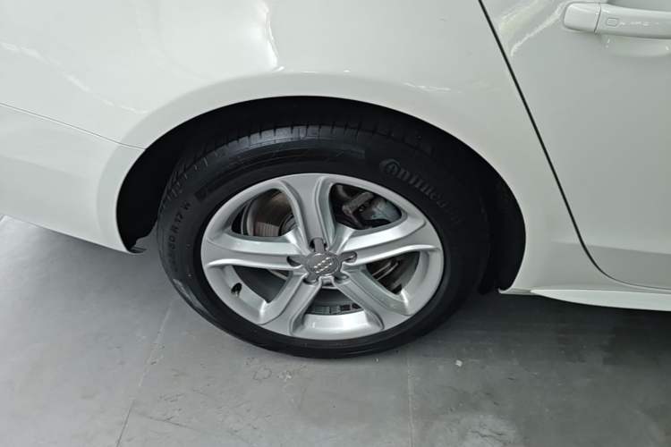 Used Audi A4L 2015 45 TFSI quattro Individual Sport Edition Right Rear Wheel Hub