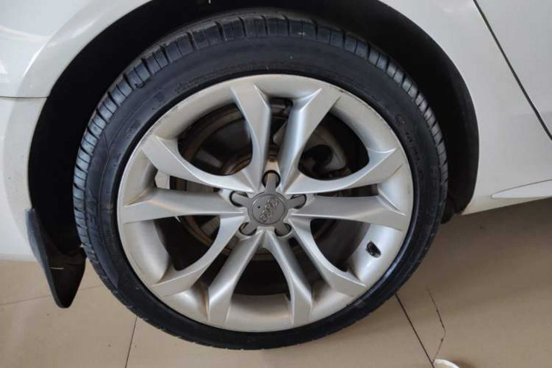 Used Audi A4L 2015 35 TFSI Automatic Standard Model Right Rear Wheel Hub