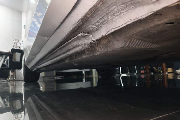 Used Audi A4L 2015 35 TFSI Automatic Comfort Model Right Side Sill