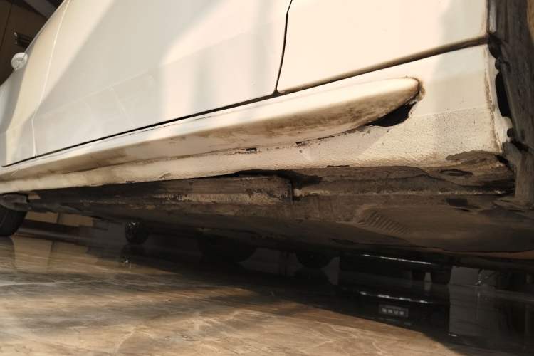 Used Audi A4L 2015 35 TFSI Automatic Standard Model Right Side Sill