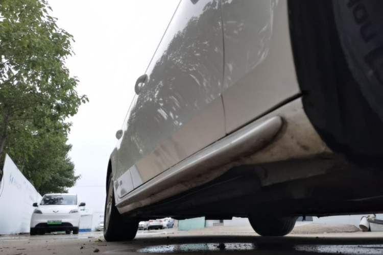 Used Audi A4L 2015 30 TFSI Automatic Comfort Model Right Side Sill