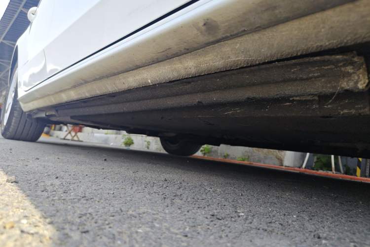 Used Audi A4L 2015 35 TFSI Automatic Standard Model Right Side Sill