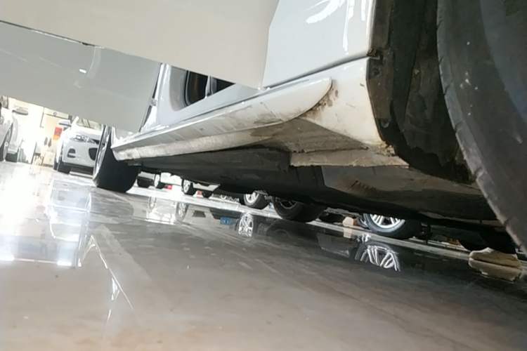 Used Audi A4L 2015 35 TFSI Automatic Standard Model Right Side Sill