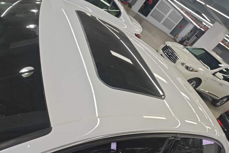 Used Audi A4L 2015 35 TFSI Automatic Comfort Model Roof