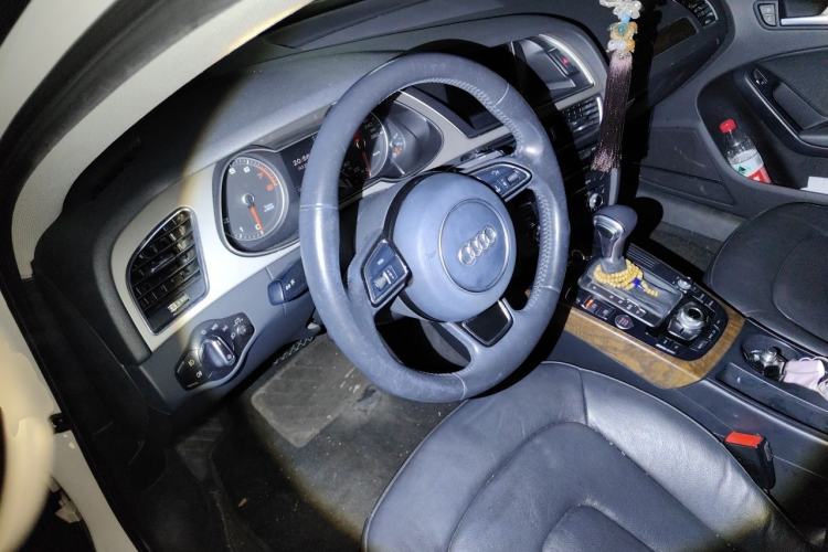 Used Audi A4L 2015 35 TFSI Automatic Technology Model Steering Wheel