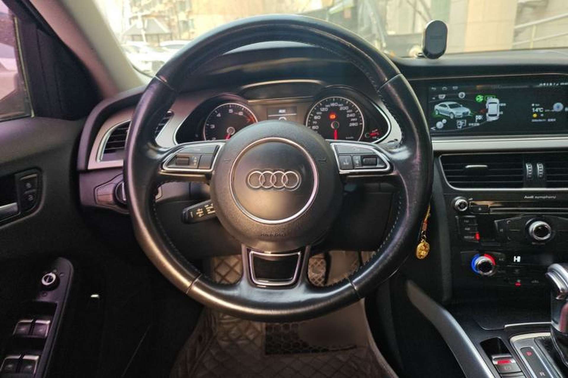 Used Audi A4L 2015 45 TFSI quattro Individual Sport Edition Steering Wheel