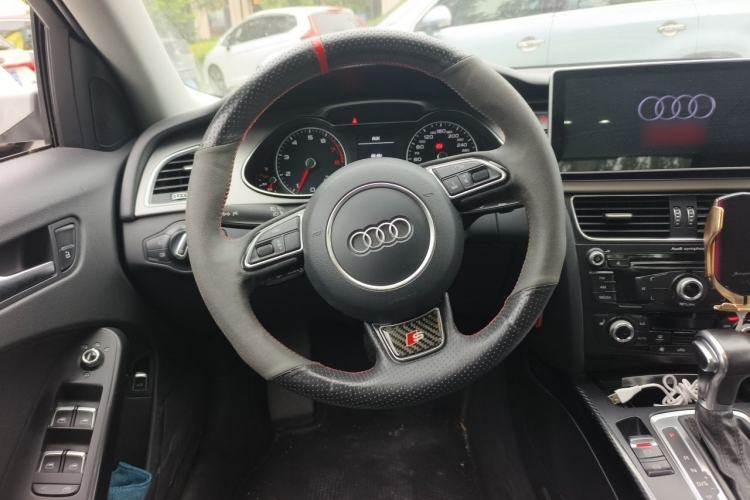 Used Audi A4L 2015 35 TFSI Automatic Comfort Model Steering Wheel