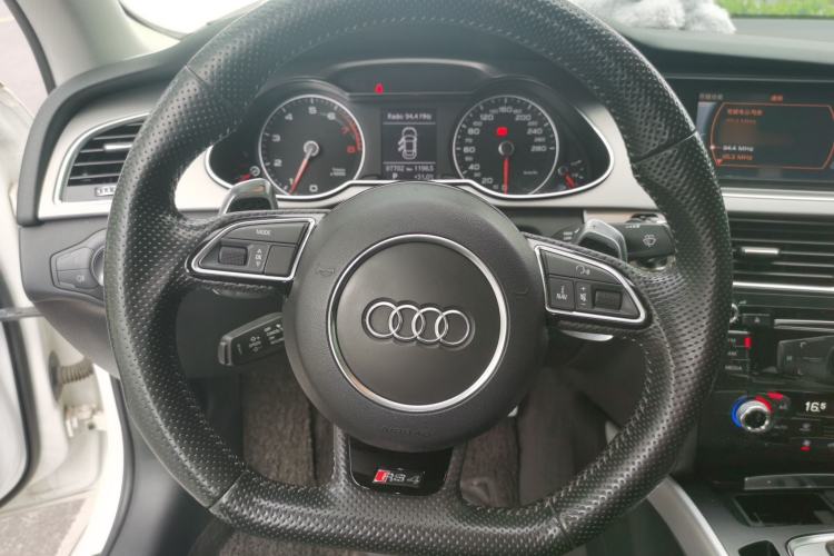 Used Audi A4L 2015 45 TFSI quattro Individual Sport Edition Steering Wheel