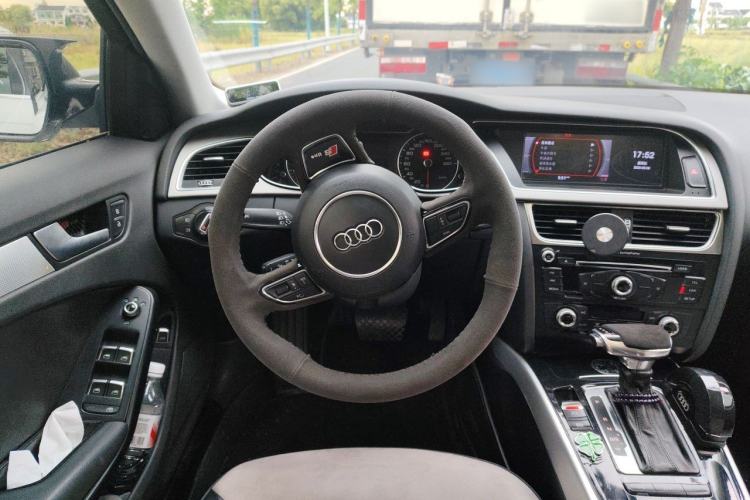 Used Audi A4L 2015 45 TFSI quattro Individual Sport Edition Steering Wheel