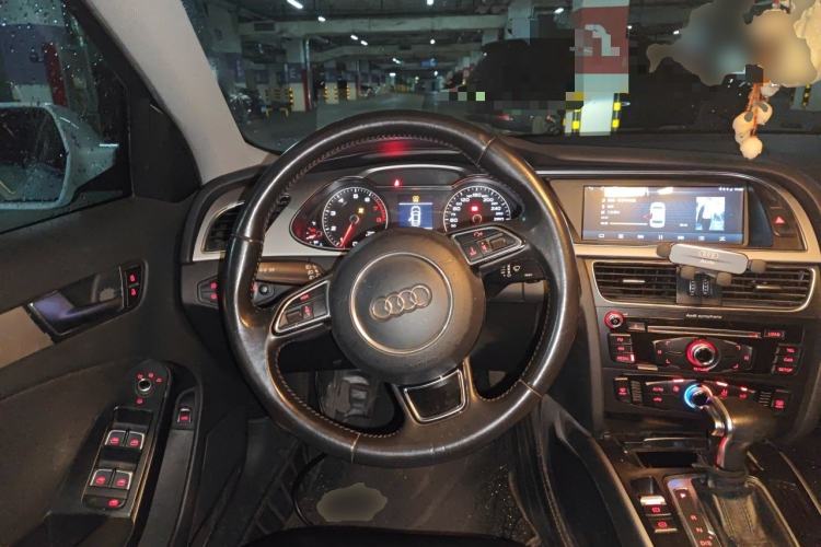 Used Audi A4L  Steering Wheel