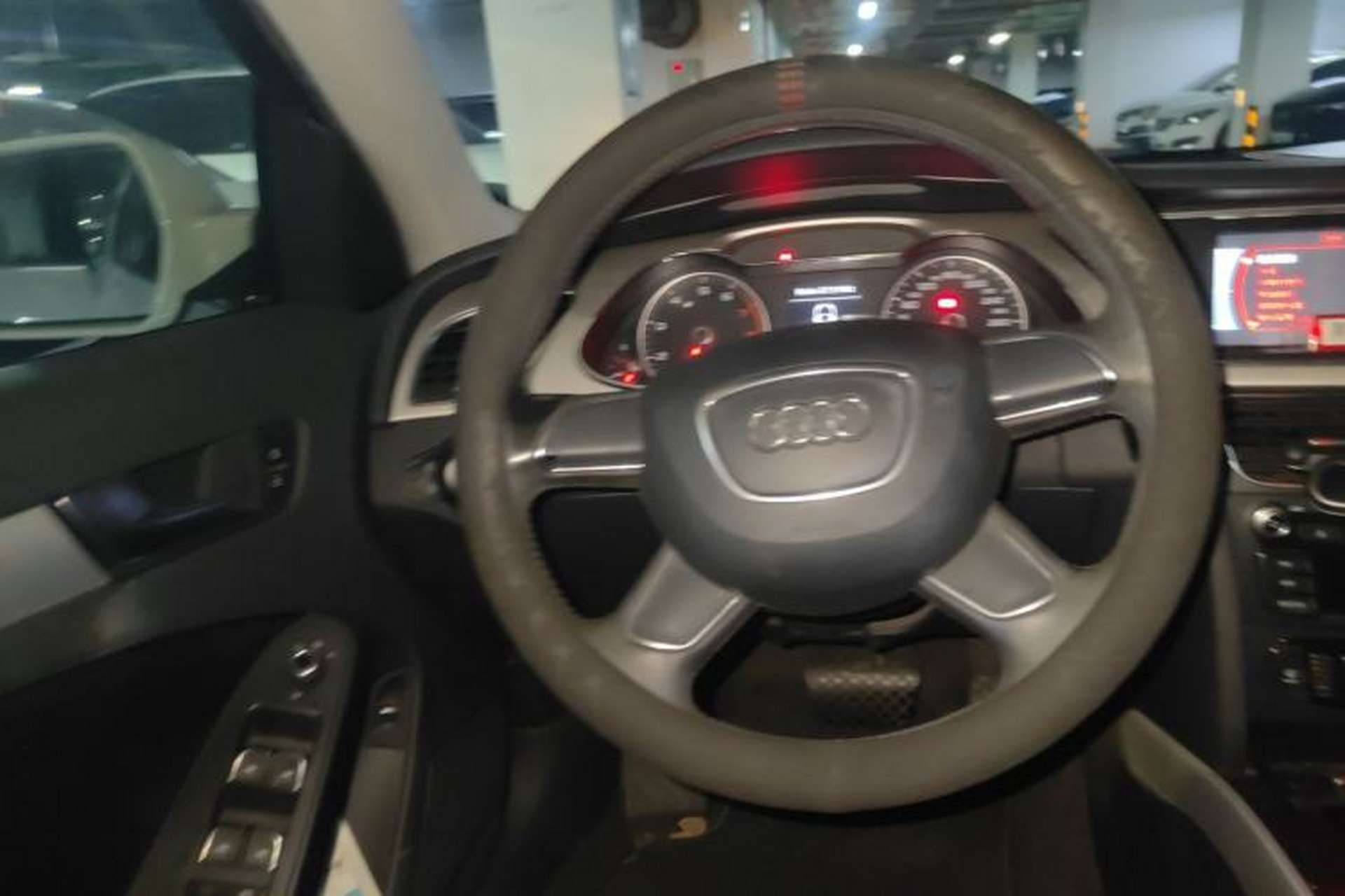 Used Audi A4L 2015 30 TFSI Automatic Comfort Model Steering Wheel