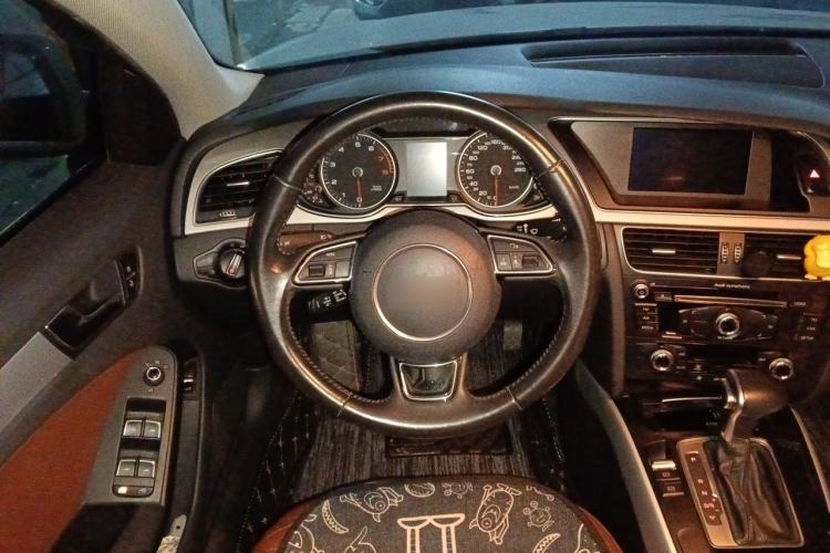 Used Audi A4L 2015 35 TFSI Automatic Comfort Model Steering Wheel