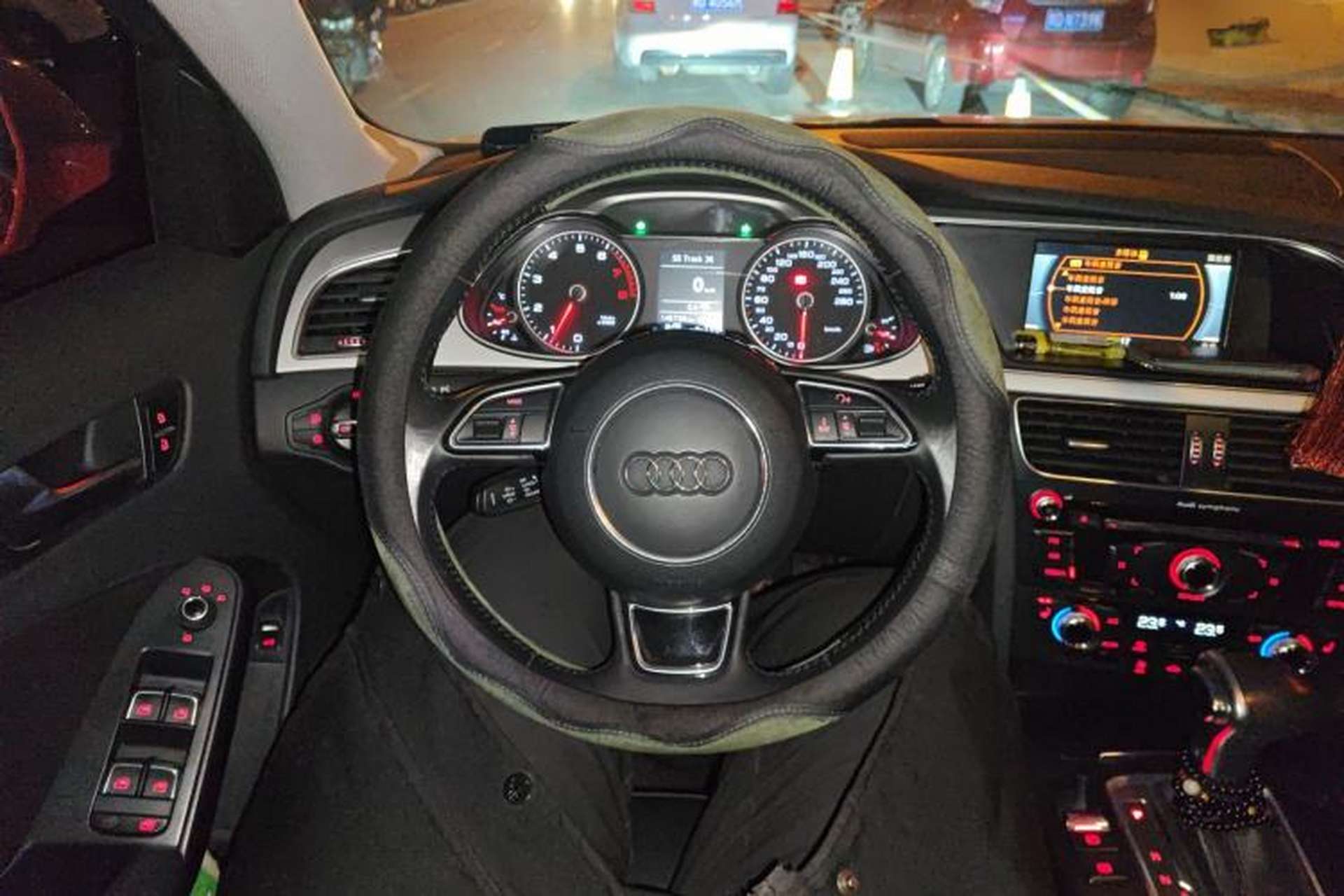 Used Audi A4L 2015 35 TFSI Automatic Comfort Model Steering Wheel