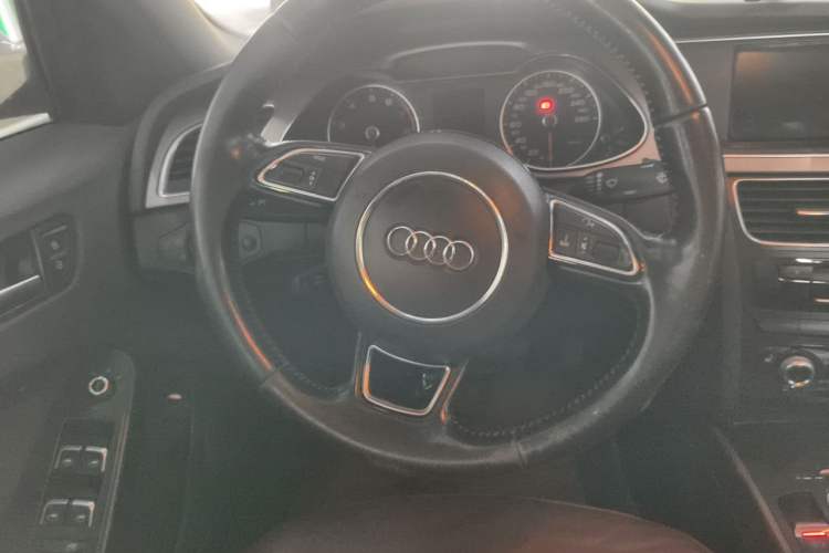 Used Audi A4L 2015 35 TFSI Automatic Technology Model Steering Wheel