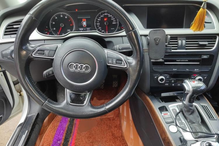 Used Audi A4L 2015 35 TFSI Automatic Technology Model Steering Wheel