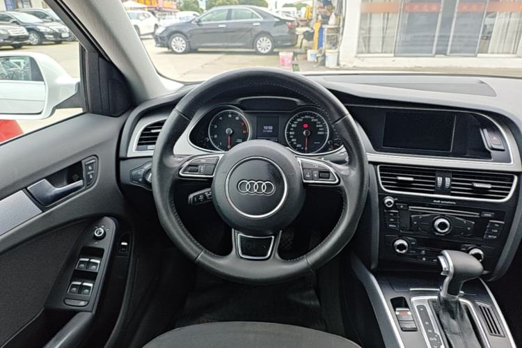 Used Audi A4L 2015 45 TFSI quattro Individual Sport Edition Steering Wheel